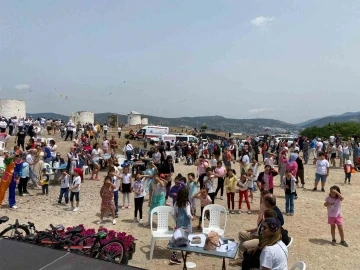 U&ccedil;urtmalar depremzedeler i&ccedil;in u&ccedil;uruldu
