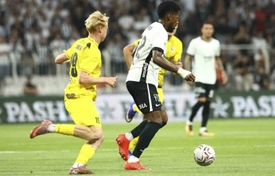 Beşiktaş: 1 - Hradec Kralove: 0 (İlk Yarı)