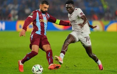 UEFA Konferans Ligi: Trabzonspor: 1 - Hearts: 0 (İlk yarı)