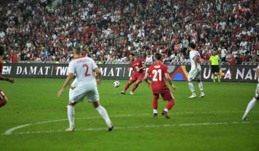 UEFA Uluslar Ligi: T&uuml;rkiye: 0 - Karadağ: 0 (İlk yarı)
