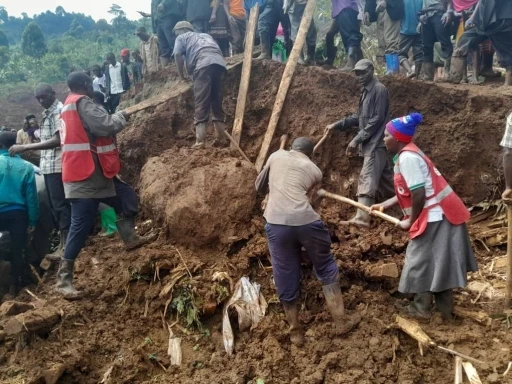 Uganda&rsquo;daki toprak kaymasında can kaybı 20&rsquo;ye y&uuml;kseldi
