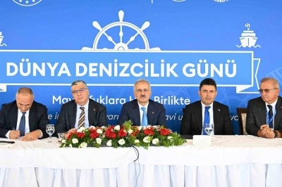 Ulaştırma ve Altyapı Bakanı Abdulkadir Uraloğlu: "T&uuml;rkiye denizcilikte ilk 10&rsquo;da"