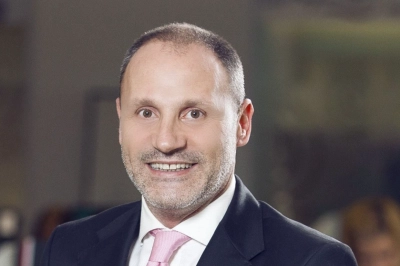 &Uuml;lker&rsquo;de &Uuml;st D&uuml;zey Atama