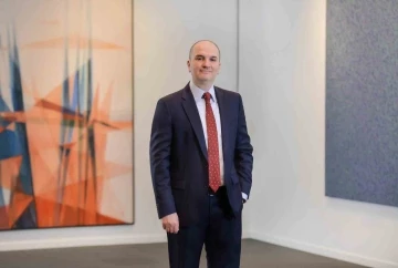 &Uuml;lker&rsquo;den uluslararası birincilik
