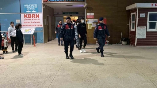 Bursa'da 13 ka&ccedil;ak g&ouml;&ccedil;men yakalandı