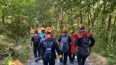 Uludağ'a &ccedil;ıkan 75 yaşındaki bir kişi bacağı kırılmış olarak bulundu