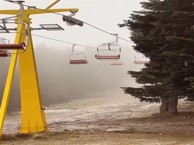 Uludağ'a kar yağdı