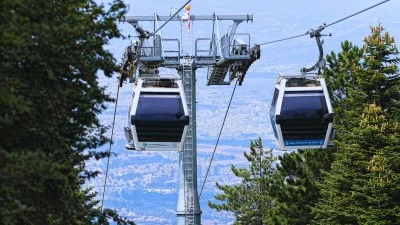 Uludağ'a ulaşımı sağlayan teleferik bakıma girdi