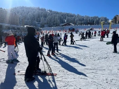 Uludağ'da ağırlanan tatilci ve giriş yapan ara&ccedil; sayısı belli oldu