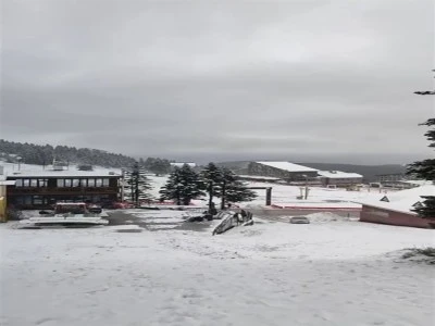 Uludağ'da kar yağışı etkili oldu