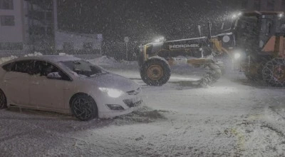 Uludağ&rsquo;da yoğun kar var...