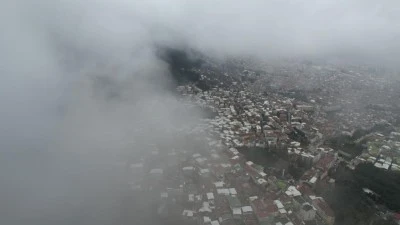 Uludağ'dan inen sis Bursa'yı sardı