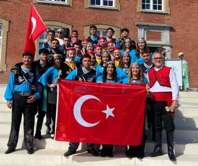 Uludağ &Uuml;niversitesi Halk Oyunları Topluluğu Bel&ccedil;ika&rsquo;da &uuml;lkemizi temsil etti