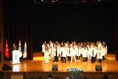 Uludağ &Uuml;niversitesi'nde Beyaz &Ouml;nl&uuml;k T&ouml;reni 