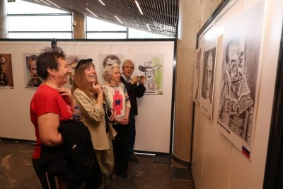 Uluslararası karikat&uuml;rler Bursa Osmangazi'de 