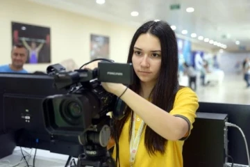 'Uluslararası MEB Robot Yarışması'nın canlı yayınını Demir&ouml;ren Medya Lisesi &ouml;ğrencileri yaptı