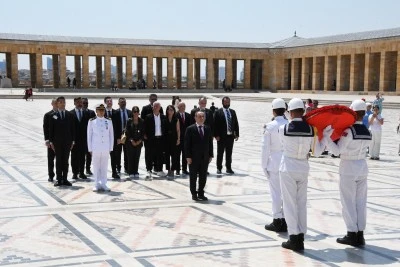 Uluslararası Yatak End&uuml;strisi Derneği'nden Anıtkabir ziyareti