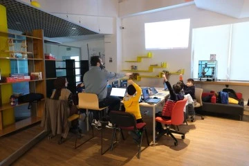 ULUTEK Maker &Ccedil;ocuk, geleceğin teknoloji liderlerini yetiştiriyor