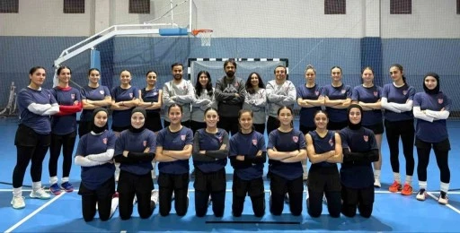 &Uuml;mit Milli Kadın Hokey Takımı&rsquo;na Muğla&rsquo;dan 8 sporcu