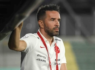 &Uuml;mit Milli Takım&rsquo;ın yeni teknik direkt&ouml;r&uuml; G&ouml;khan G&ouml;n&uuml;l oldu
