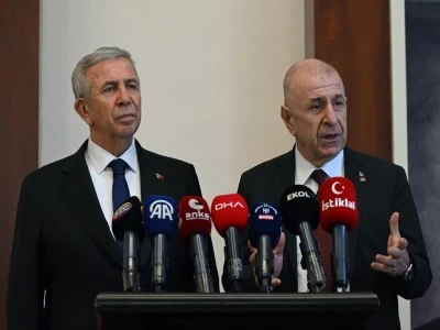 &Uuml;mit &Ouml;zdağ, Mansur Yavaş'ı ziyaret etti