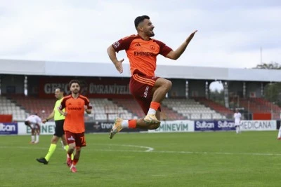 &Uuml;mraniyespor farklı kazandı