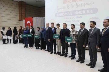 Umre &ouml;d&uuml;ll&uuml; &ldquo;Hadislerle Onu Anlamak&rdquo; konulu gen&ccedil;lik bilgi yarışmasının &ouml;d&uuml;l t&ouml;reni ger&ccedil;ekleşti
