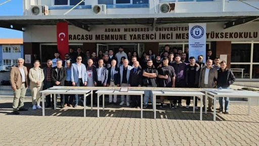 &Uuml;niversite heyecanı yaşayan gen&ccedil;lere 6 bu&ccedil;uk metrelik pideyle &lsquo;hoş geldiniz&rsquo; dediler
