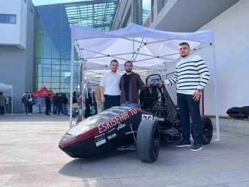 &Uuml;niversite &ouml;ğrencileri 8 ayda yer u&ccedil;ağı yaptı
