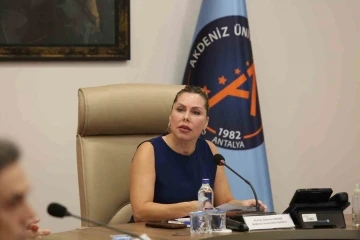 &Uuml;niversite şehir b&uuml;t&uuml;nleşmesi i&ccedil;in g&uuml;&ccedil; birliği
