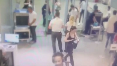 &Uuml;niversiteli kız AVM'ye şarj&ouml;r ve mermilerle girmeye &ccedil;alıştı