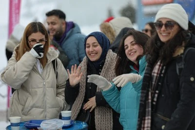 &Uuml;niversiteliler Uludağ'da buluştu