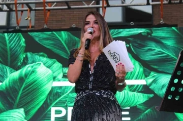 &Uuml;nl&uuml; oyuncu a&ccedil;ıkladı: "Mankenlik eskisi kadar rağbet g&ouml;rm&uuml;yor"