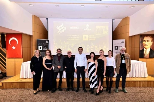 &Uuml;nl&uuml; sanat&ccedil;ı G&uuml;ven Kıra&ccedil;&rsquo;tan Denizli Uluslararası Kısa Film Festivali&rsquo;ne tam not
