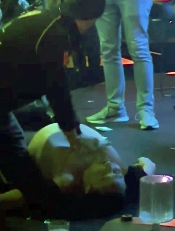 &Uuml;nl&uuml; şarkıcı Metin Arolat&rsquo;a hayatını kaybetmeden &ouml;nce yapılan kalp masajı kamerada
