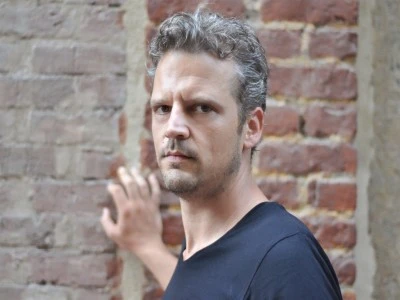 &Uuml;nl&uuml; y&ouml;netmene Şişli'de silahlı saldırı