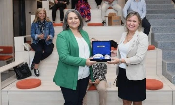 Unutturulan T&uuml;rk Dil Bayramı Bursa Osmangazi'de yeniden başladı