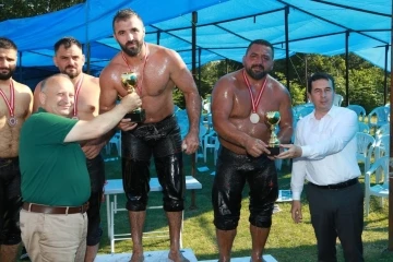 &Uuml;nye&rsquo;de pehlivanlar er meydanına &ccedil;ıktı
