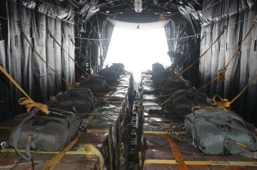 &Uuml;rd&uuml;n Kralı Abdullah, Gazze&rsquo;ye d&uuml;zenlenen havadan yardım operasyonuna katıldı
