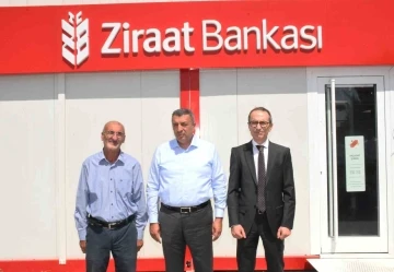 &Uuml;r&uuml;n&uuml;n&uuml; lisanslı depoya bırakan kayısı &uuml;reticisine faizsiz kredi imkanı
