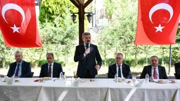 Uşak protokol&uuml; bayramlaşma t&ouml;reninde buluştu
