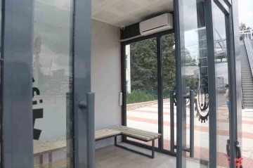 Uşak&rsquo;ta ilk akıllı durak yerini aldı
