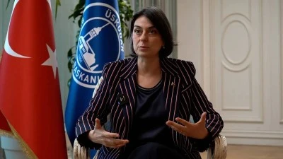&Uuml;sk&uuml;dar Belediye Başkanı Sinem Dedetaş g&ouml;revinden uzaklaştırıldı