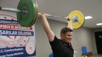 &Uuml;st &uuml;ste iki kez Avrupa şampiyonu olan milli haltercinin g&ouml;z&uuml; olimpiyatlarda