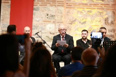 Usta oyuncu Altan Erkekli Osmangazi&rsquo;de "Bir Memleket Hikayesi" anlattı