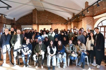 Usta oyuncu Erkan Can Eskişehir&rsquo;de sevenleri ile buluştu