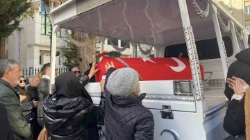 Usta sanat&ccedil;ı Ayla Algan son yolculuğuna uğurlandı
