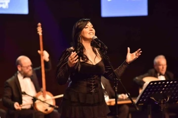 Usta sanat&ccedil;ı eserleriyle anıldı
