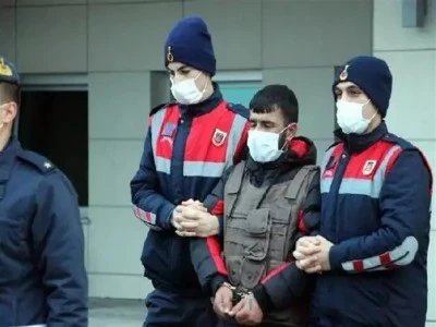 Ustasını 79 bı&ccedil;ak darbesiyle &ouml;ld&uuml;rd&uuml;