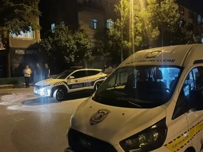 &Uuml;vey babasını bı&ccedil;akla &ouml;ld&uuml;rd&uuml;
